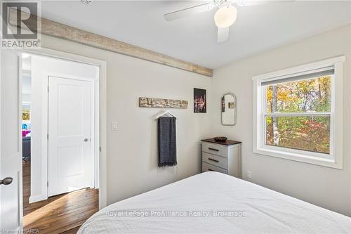 11193 Loyalist Parkway, Greater Napanee, ON - Indoor Photo Showing Bedroom