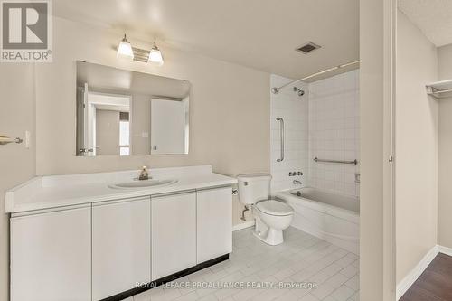 604 - 344 Front Street, Belleville, ON - Indoor Photo Showing Bathroom