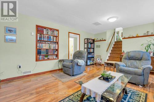 6 Shoniker Avenue, Quinte West, ON - Indoor Photo Showing Living Room