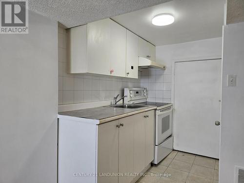 5 Shilton Road, Toronto, ON - Indoor Photo Showing Kitchen