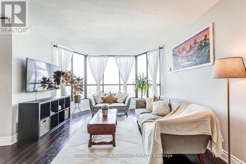 2307 - 1333 Bloor Street, Mississauga, ON - Indoor Photo Showing Living Room