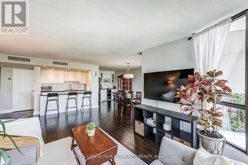 2307 - 1333 Bloor Street, Mississauga, ON - Indoor Photo Showing Living Room