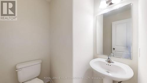 606 Haylook Gardens, Peterborough, ON - Indoor Photo Showing Bathroom