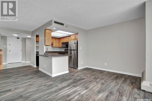 1806 315 5Th Avenue N, Saskatoon, SK - Indoor Photo Showing Kitchen