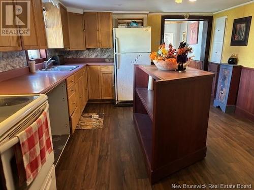 91 Nelson Street, Sussex, NB - Indoor Photo Showing Kitchen With Double Sink