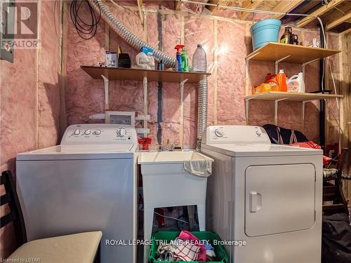 90 Chapel Street, Woodstock, ON - Indoor Photo Showing Laundry Room