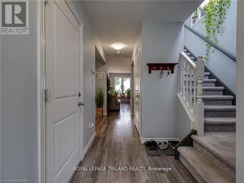 90 Chapel Street, Woodstock, ON - Indoor Photo Showing Other Room