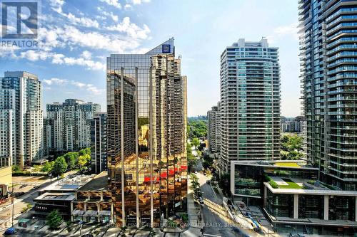 2002 - 4978 Yonge Street, Toronto, ON - Outdoor With Facade