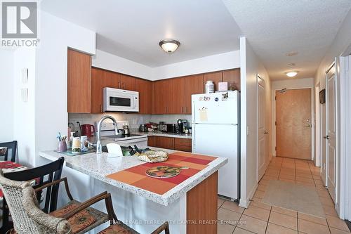 2002 - 4978 Yonge Street, Toronto, ON - Indoor Photo Showing Kitchen