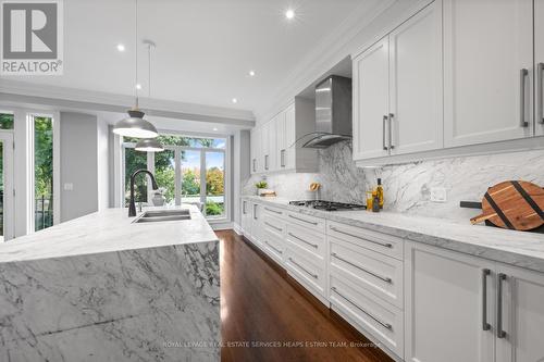 741 Millwood Road, Toronto, ON - Indoor Photo Showing Kitchen With Upgraded Kitchen