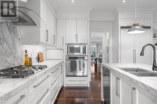 741 Millwood Road, Toronto, ON - Indoor Photo Showing Kitchen With Double Sink With Upgraded Kitchen