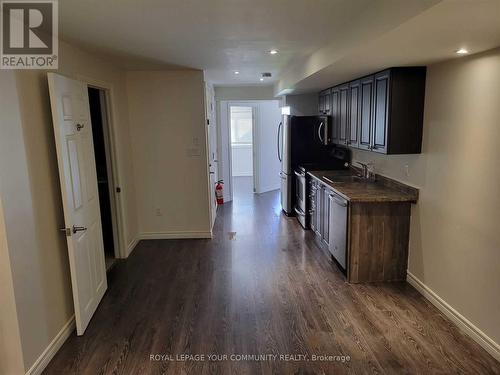 Bsmt - 86 Diana Way, Barrie, ON - Indoor Photo Showing Kitchen