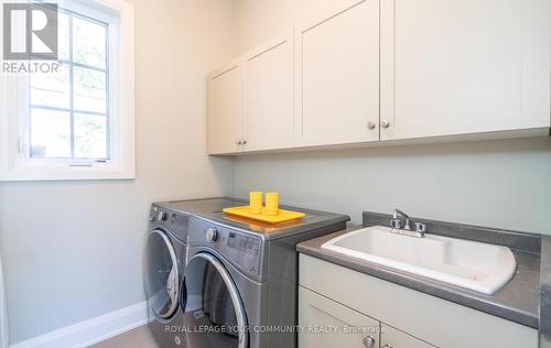 39 Colonel Cohoe Street, Niagara-On-The-Lake, ON - Indoor Photo Showing Laundry Room