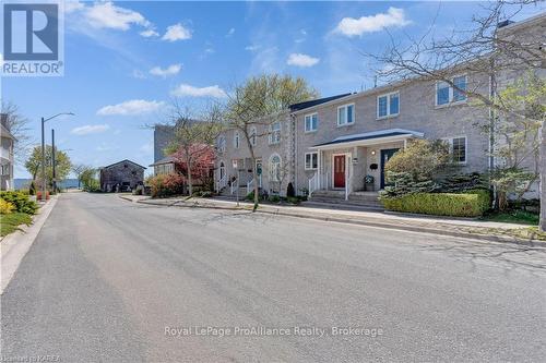 30 Yonge Street, Kingston (Central City West), ON - Outdoor