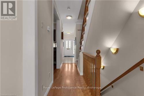 30 Yonge Street, Kingston (Central City West), ON - Indoor Photo Showing Other Room