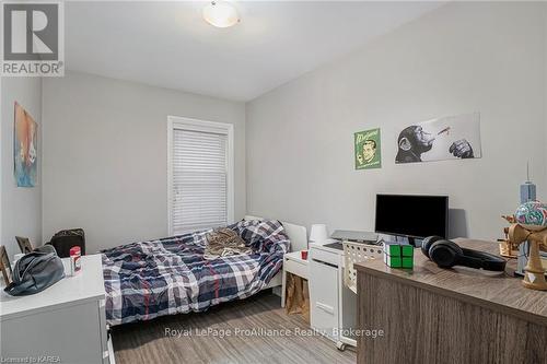 368 Barrie Street, Kingston (East Of Sir John A. Blvd), ON - Indoor Photo Showing Bedroom