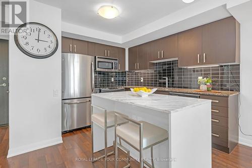 502 - 17 Anndale Drive, Toronto, ON - Indoor Photo Showing Kitchen With Upgraded Kitchen