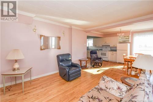 1039 Rue Sainte-Marie Street, Saint-Marie-Saint-Raphaël, NB - Indoor Photo Showing Living Room