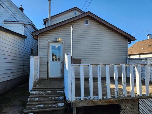 622 Mclaughlin, Thunder Bay, ON 