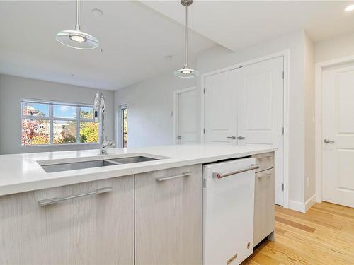 208-1000 Inverness Rd, Saanich, BC - Indoor Photo Showing Kitchen With Double Sink