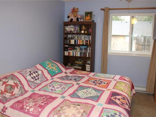 230A Grants Lake Rd, Lake Cowichan, BC - Indoor Photo Showing Bedroom