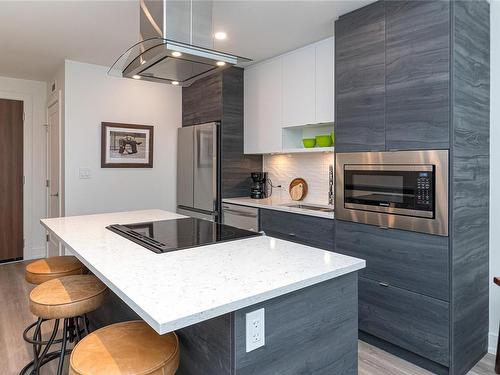 816-1628 Store St, Victoria, BC - Indoor Photo Showing Kitchen