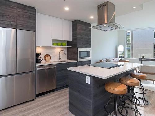 816-1628 Store St, Victoria, BC - Indoor Photo Showing Kitchen With Upgraded Kitchen