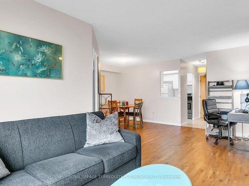 706-5 Greystone Walk Dr, Toronto, ON - Indoor Photo Showing Living Room