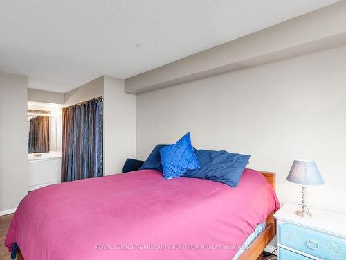 706-5 Greystone Walk Dr, Toronto, ON - Indoor Photo Showing Bedroom