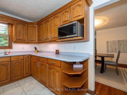 78 Lake St, Georgian Bluffs, ON - Indoor Photo Showing Kitchen