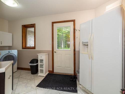 78 Lake St, Georgian Bluffs, ON - Indoor Photo Showing Laundry Room