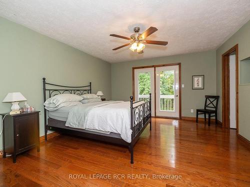 78 Lake St, Georgian Bluffs, ON - Indoor Photo Showing Bedroom