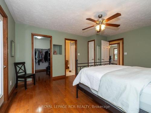 78 Lake St, Georgian Bluffs, ON - Indoor Photo Showing Bedroom