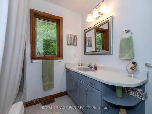 78 Lake St, Georgian Bluffs, ON - Indoor Photo Showing Bathroom