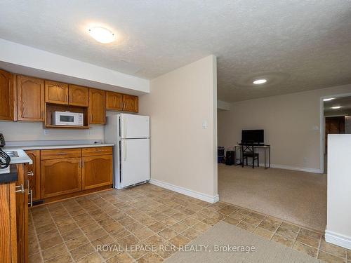 78 Lake St, Georgian Bluffs, ON - Indoor Photo Showing Kitchen