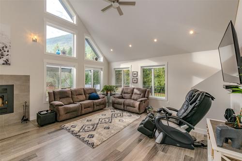 738 Bolton Road, Tappen, BC - Indoor Photo Showing Living Room With Fireplace