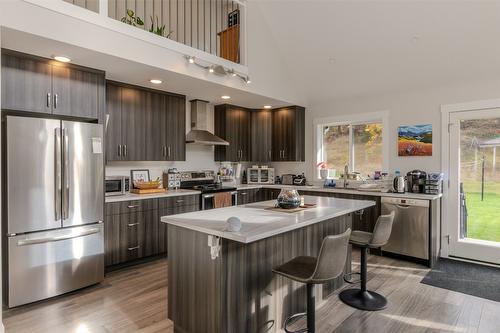 738 Bolton Road, Tappen, BC - Indoor Photo Showing Kitchen With Upgraded Kitchen