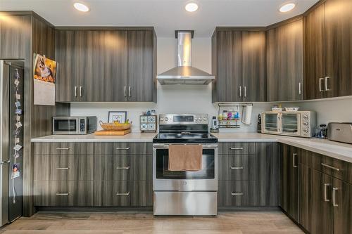 738 Bolton Road, Tappen, BC - Indoor Photo Showing Kitchen