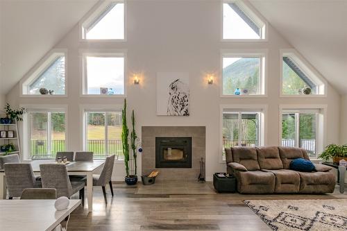 738 Bolton Road, Tappen, BC - Indoor Photo Showing Living Room With Fireplace