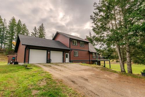 738 Bolton Road, Tappen, BC - Outdoor