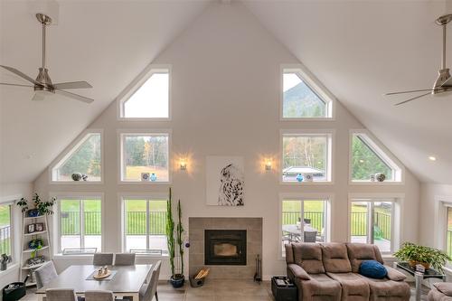 738 Bolton Road, Tappen, BC - Indoor Photo Showing Living Room With Fireplace