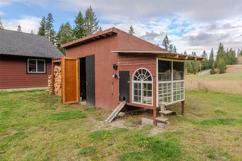 738 Bolton Road, Tappen, BC - Outdoor