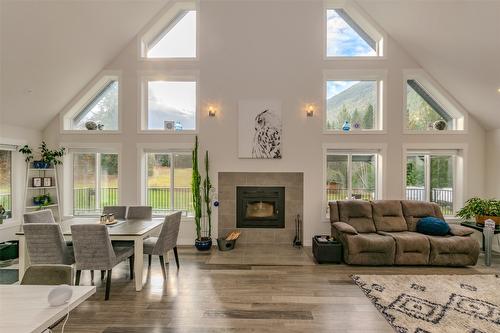 738 Bolton Road, Tappen, BC - Indoor Photo Showing Living Room With Fireplace