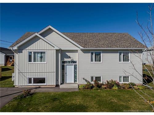 27 Luxor Dr, Riverview, NB 