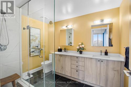 1207 - 20 Gatineau Drive, Vaughan, ON - Indoor Photo Showing Bathroom