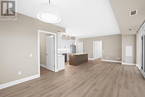 1207 - 20 Gatineau Drive, Vaughan, ON - Indoor