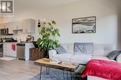 84 Cheryl Avenue, North Perth, ON - Indoor Photo Showing Living Room