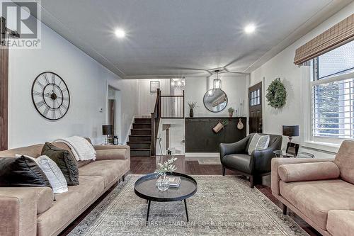 125 Union Avenue, Middlesex Centre (Komoka), ON - Indoor Photo Showing Living Room