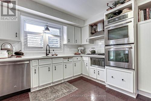 125 Union Avenue, Middlesex Centre (Komoka), ON - Indoor Photo Showing Kitchen With Upgraded Kitchen