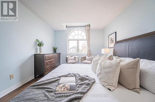 2513 Longridge Crescent, Oakville, ON - Indoor Photo Showing Bedroom